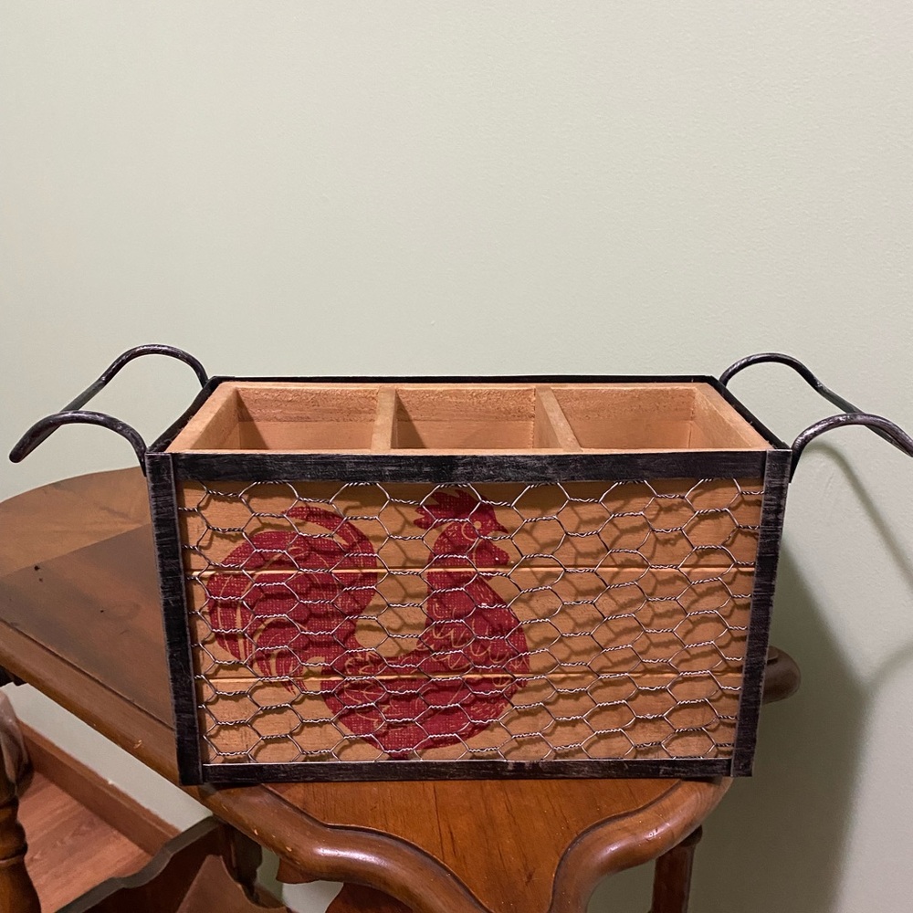 Chicken utensil holder